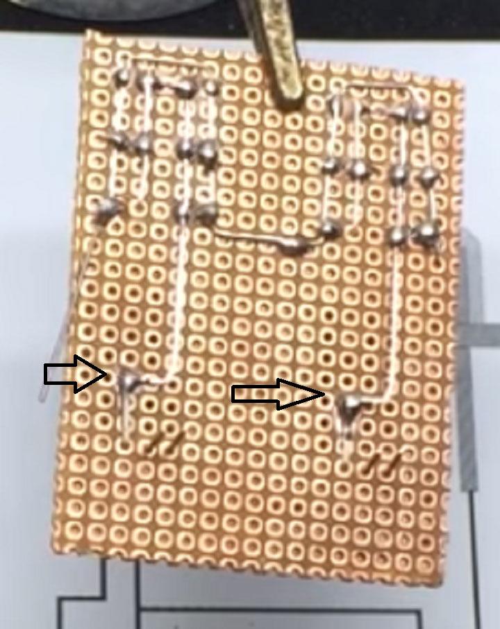 Hàn nguồn âm vào chân giữa transistor