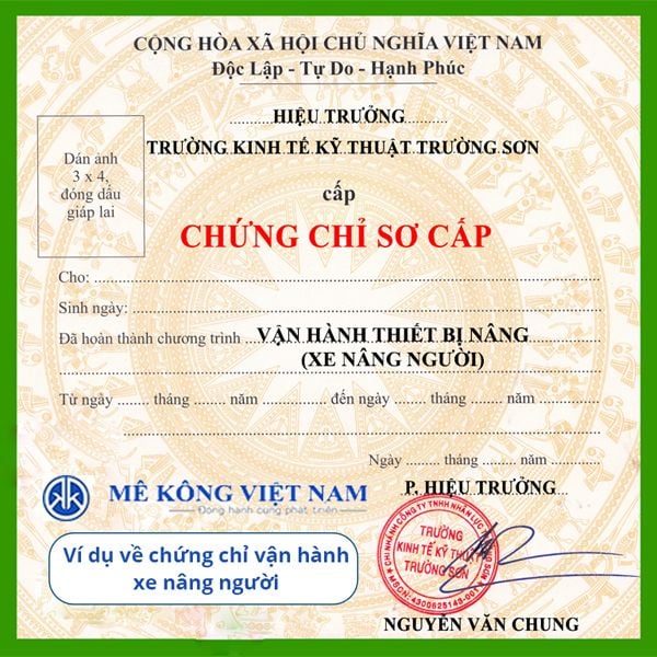 Quy định về chứng chỉ vận hành xe nâng người